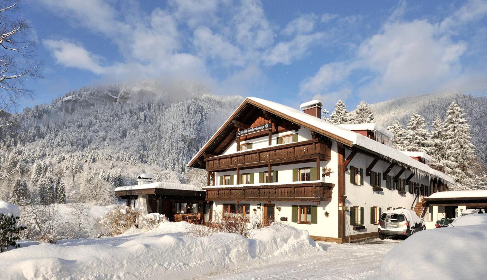 Gschwenderhaus Ferienwohnungen Oberstdorf Room photo
